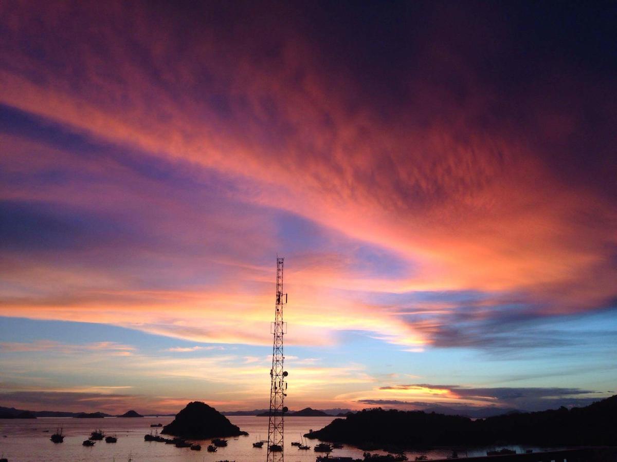Mawar Hotel Labuan Bajo Esterno foto