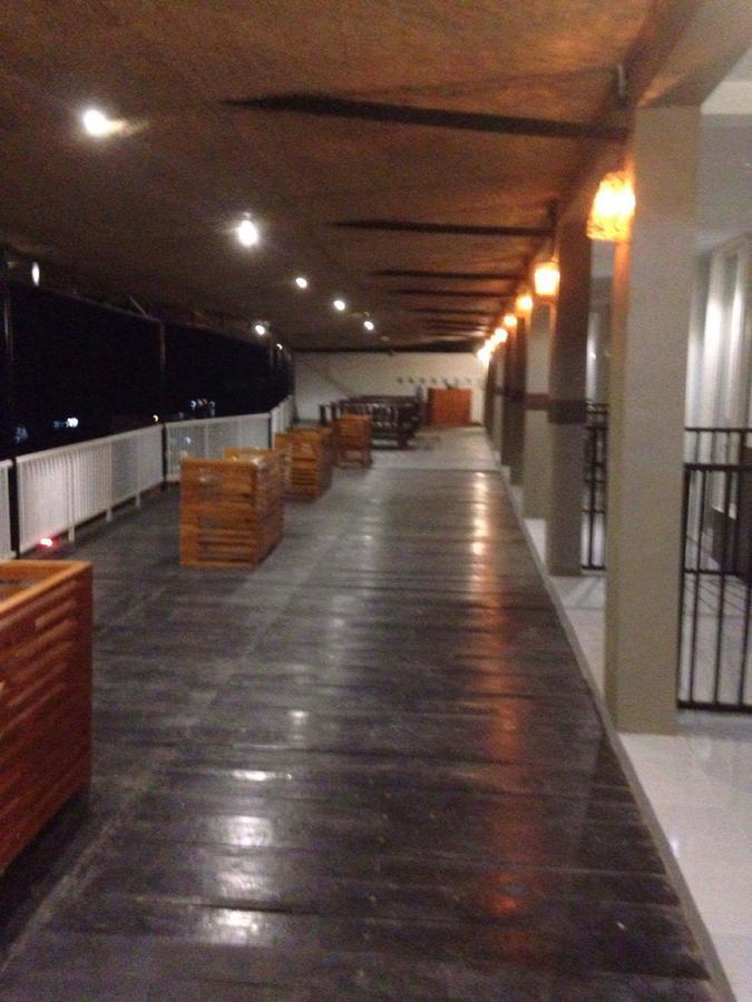 Mawar Hotel Labuan Bajo Esterno foto