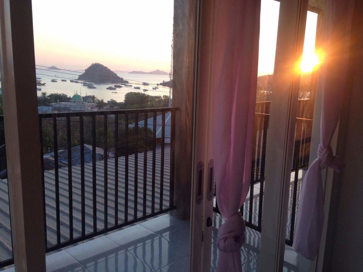 Mawar Hotel Labuan Bajo Esterno foto