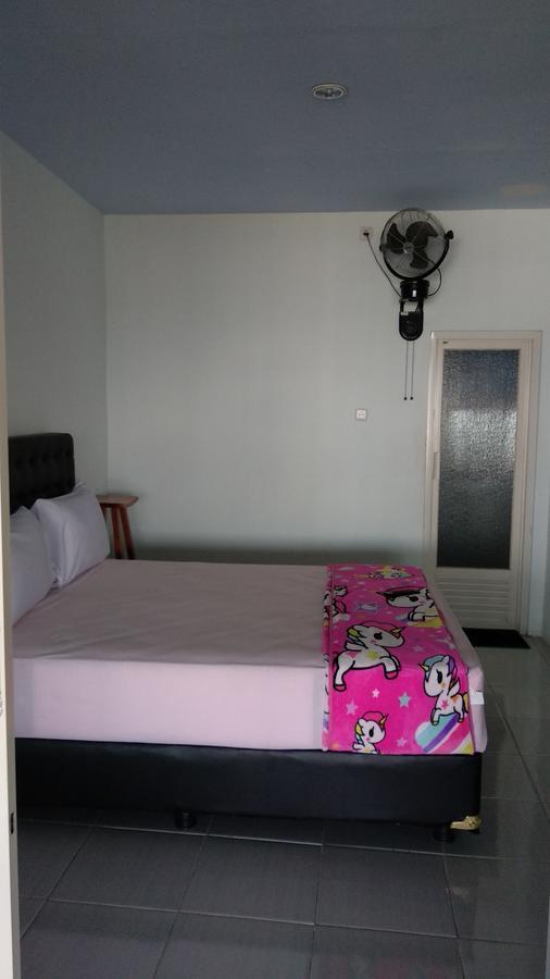 Mawar Hotel Labuan Bajo Esterno foto