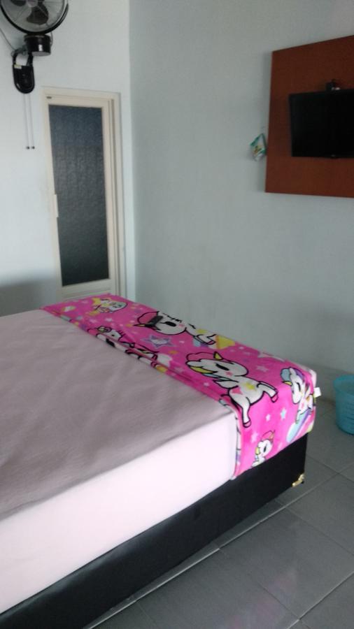 Mawar Hotel Labuan Bajo Esterno foto